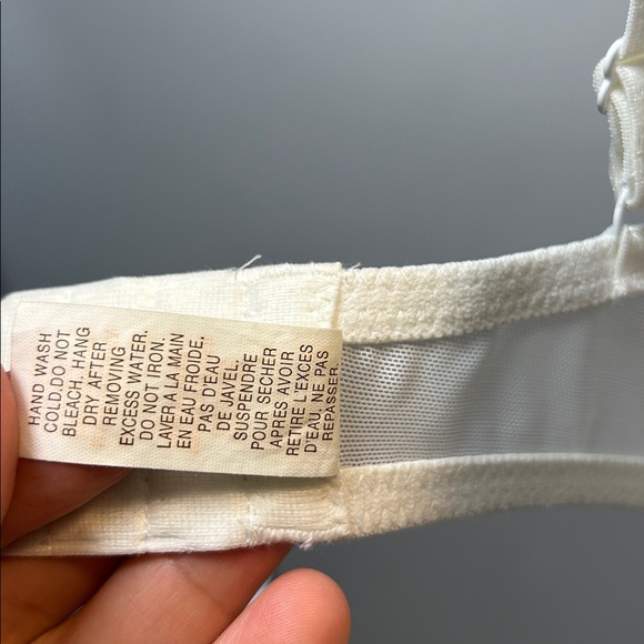 Marciano embellished bra with floral embroidery and beadwork size 36 D - Picture 9 of 10